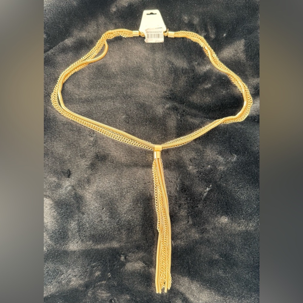 NWT Macy’s Gold Tone Snake V-Neck Chain with Tassel & Matching Earrings - Picture 5 of 8